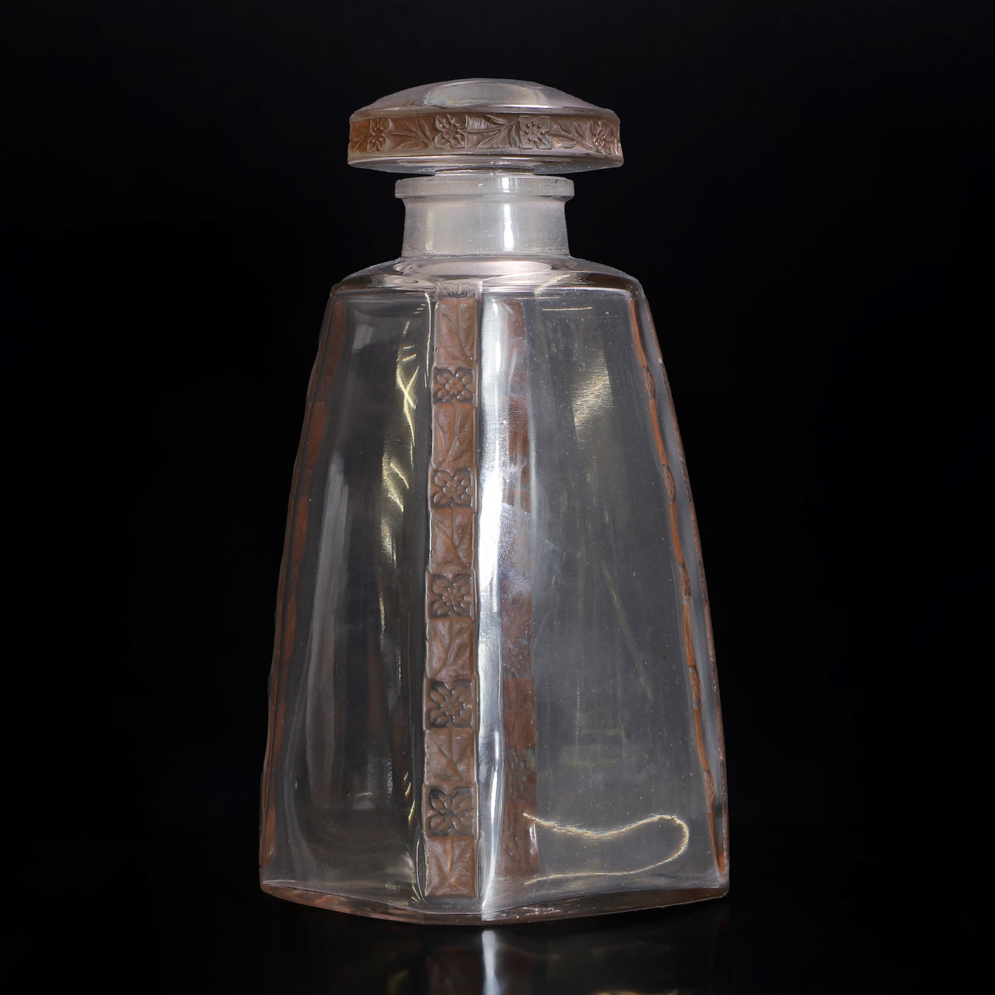 'Fleurettes' perfume bottle and stopper by Lalique